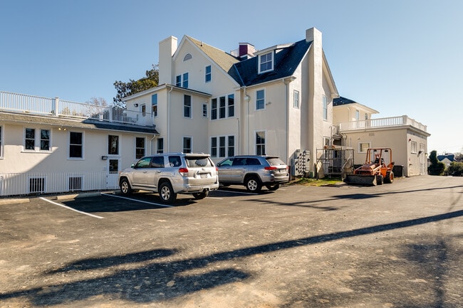 Photo - 2112 Monteiro Ave Unit 103