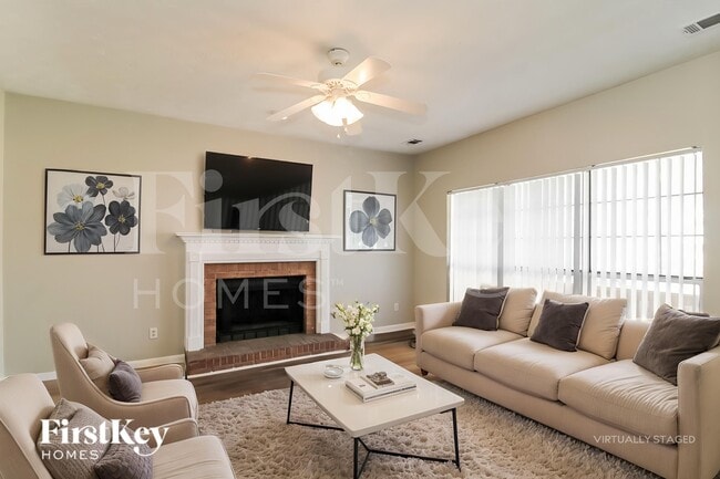 Photo - 4975 Wedgewood Pl