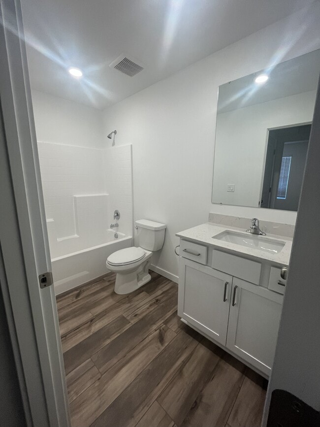 Photo - 8577 Wishmore St