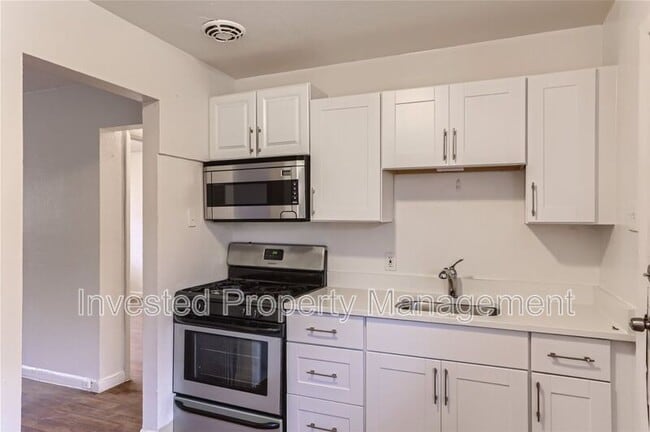 Photo - 3544 High St