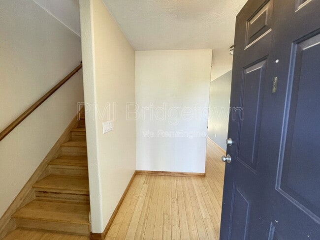 Photo - 4704 NE 28th Ave