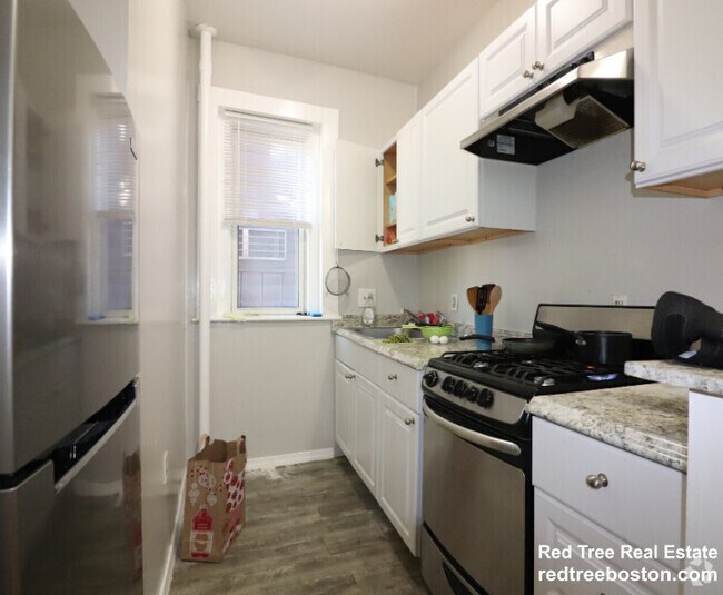 Building Photo - 468 Park Dr Rental