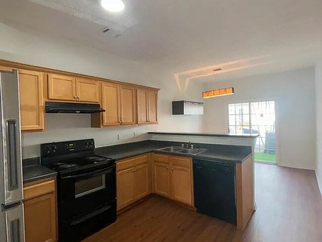 Photo - 1493 Ashley Way