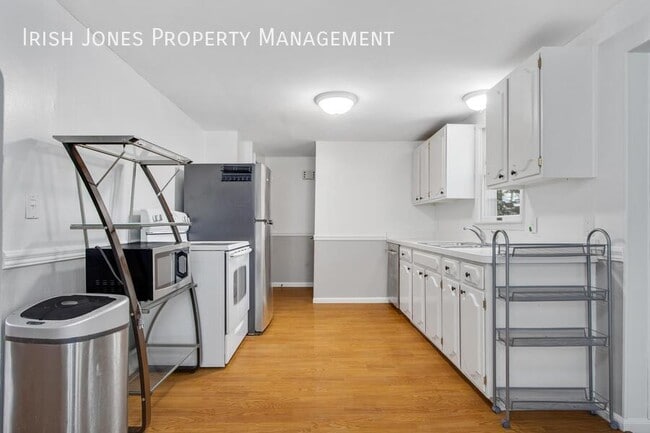 Photo - 301 Fayette Ave