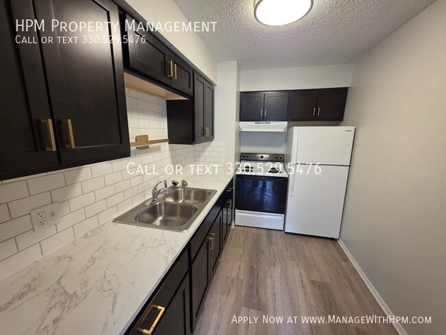 Photo - 1017 Howe Ave Unit 5