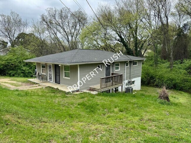 Photo - 6303 Walden Ave Unidad B