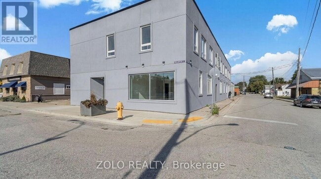 Photo - 206 Wellington St Unit # 1
