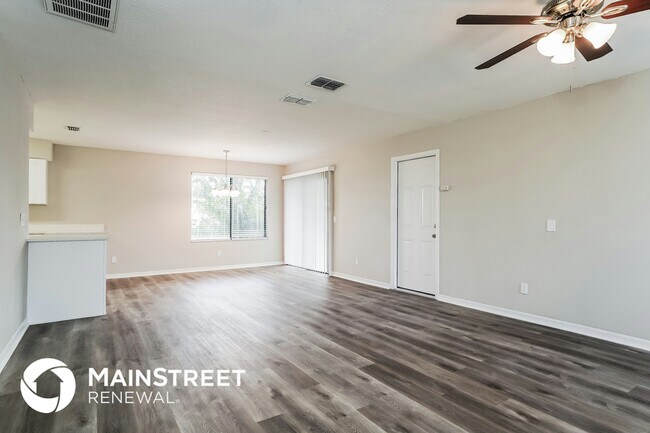 Photo - 1513 NE Van Loon Ln