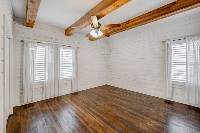 Photo - 818 Wilkes St