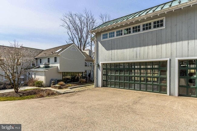 Building Photo - 373 Pineville Rd