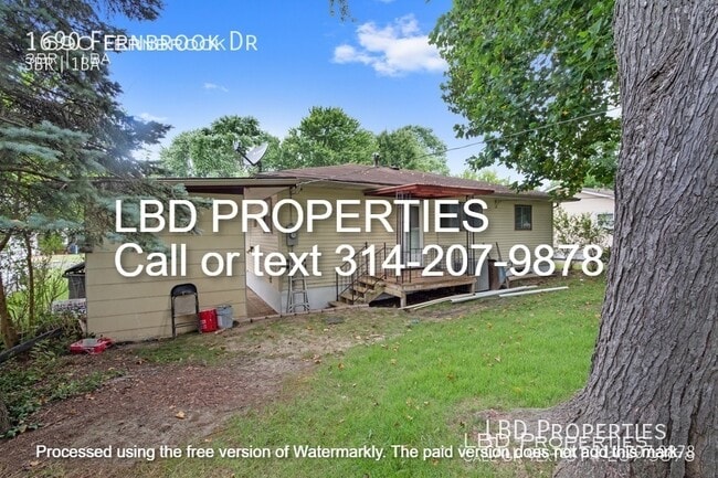 Photo - 1690 Fernbrook Dr