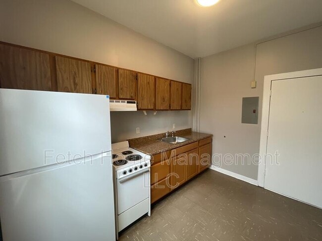 Photo - 234 N Lime St