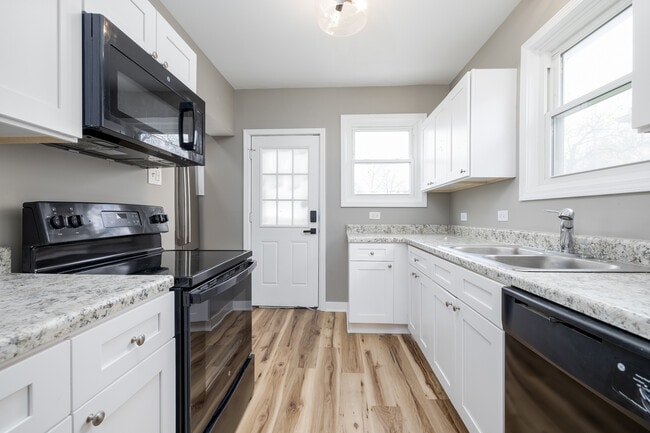 Photo - 4167 Eberly Ave