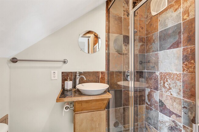 Photo - 2300 Union St Unit 2300D