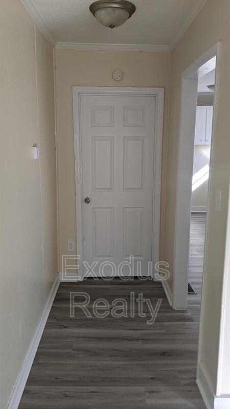 Photo - 222 Tempting Church Rd