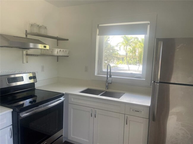 Photo - 8260 Byron Ave Unit 13