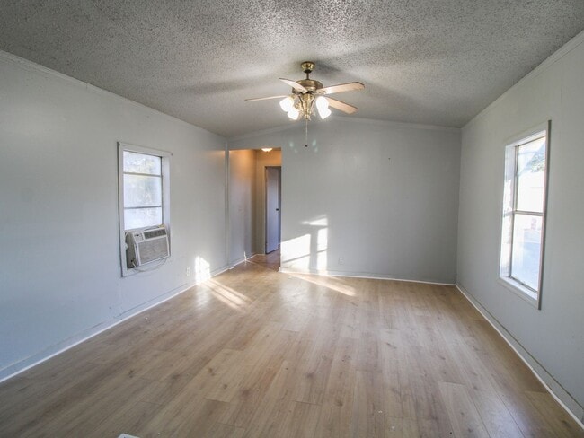 Photo - Nice home in Pulaski convenient to downtown!