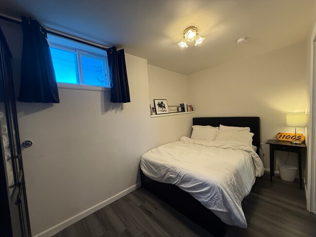 Photo - 11005 Roseberg Ave S Unit 11005