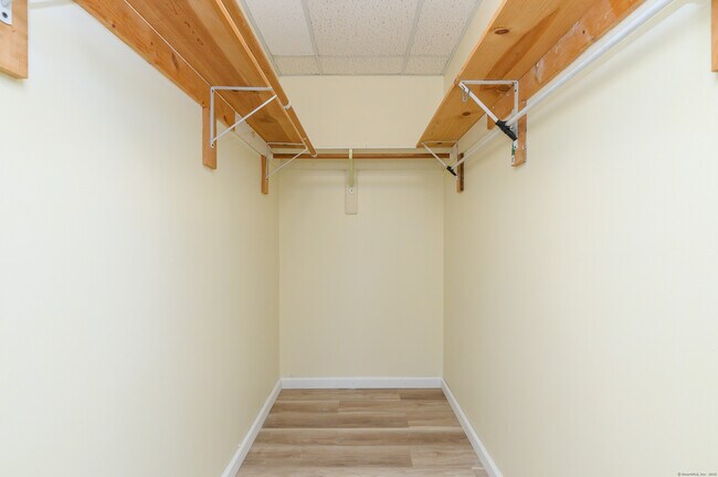 Photo - 102 Judd Square Unidad 102