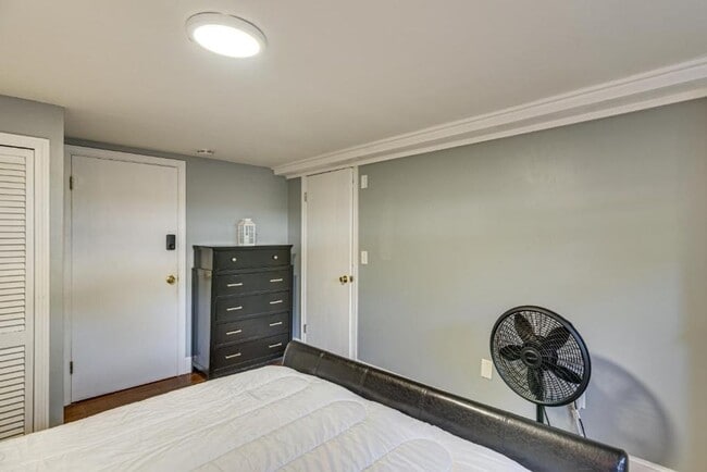 7 Susan Rd