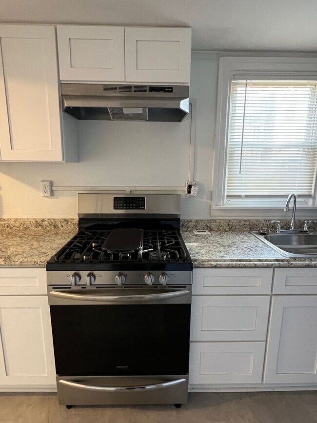 Photo - Modern, Cozy 1 Bedroom & 1 Bathroom Home!