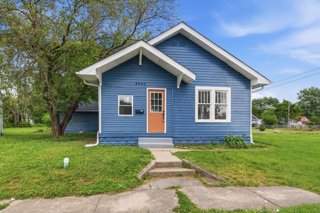 Building Photo - 2446 Morton St