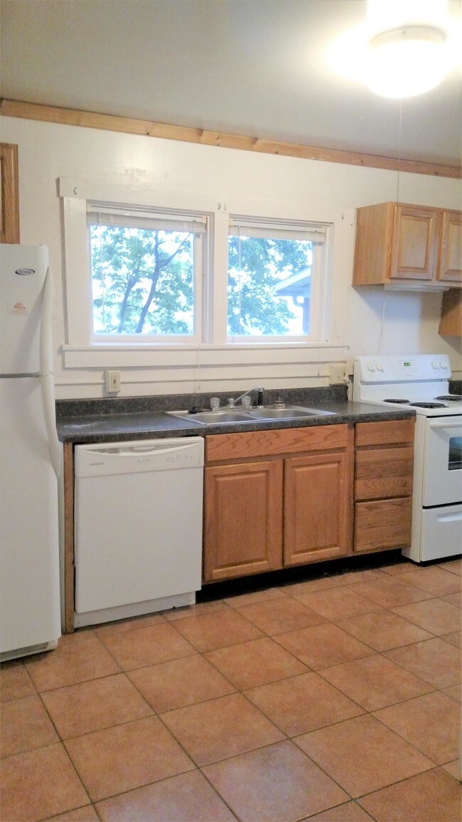 Photo - 44 S Shafer St