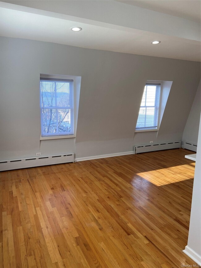 Photo - 108 Main St Unit 3