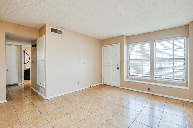 Photo - 11612 Marsh Mccall Way Unit B