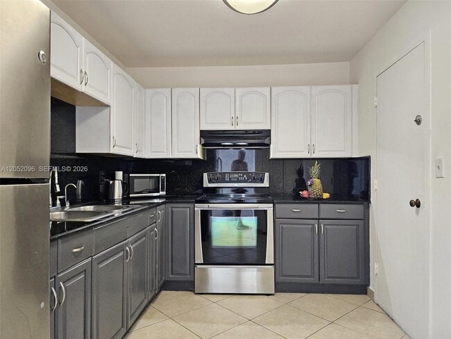 Photo - 3800 S Ocean Dr Unit 611