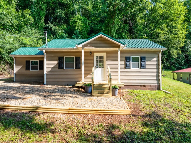 Building Photo - 4516 Sevierville Pike Rental