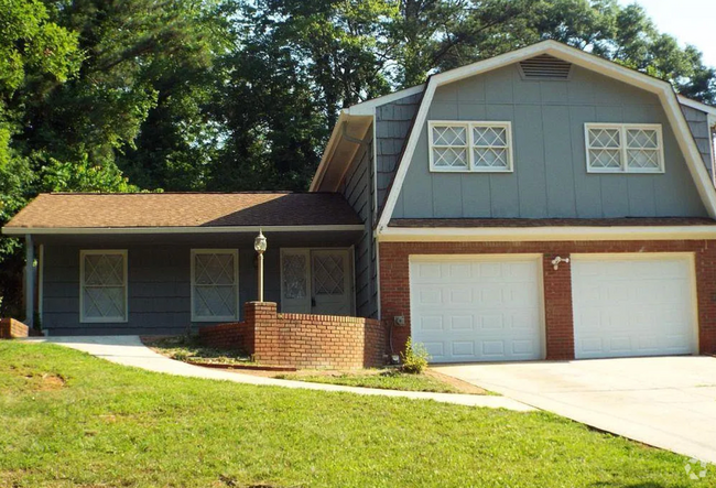 Building Photo - Charming 4BD/2.5BR Home!!! Available Now!!