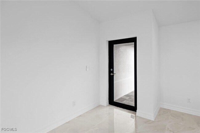 Photo - 927 NE 32nd Terrace