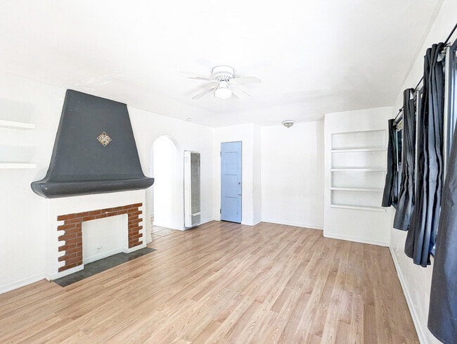 Building Photo - 1857 7th St Unit G