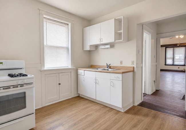 Photo - 4601 Wilcox Ave Unit Charming Bevo Apartment (South City STL)