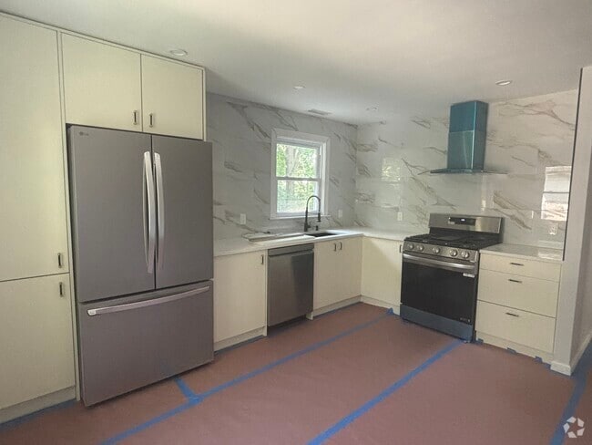 Building Photo - 16 Treat Ave Unit 2nd floor Rental
