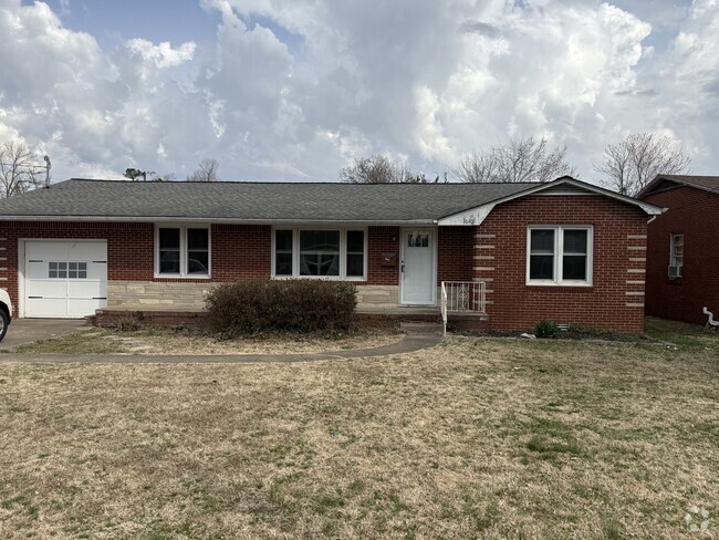 Building Photo - 1640 Farmer Ave Rental