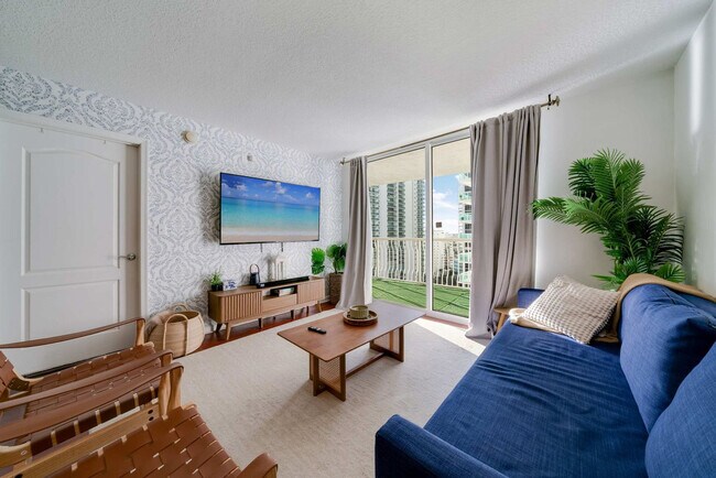 Photo - 1 SE 12th St Unidad FL17-ID1373699P