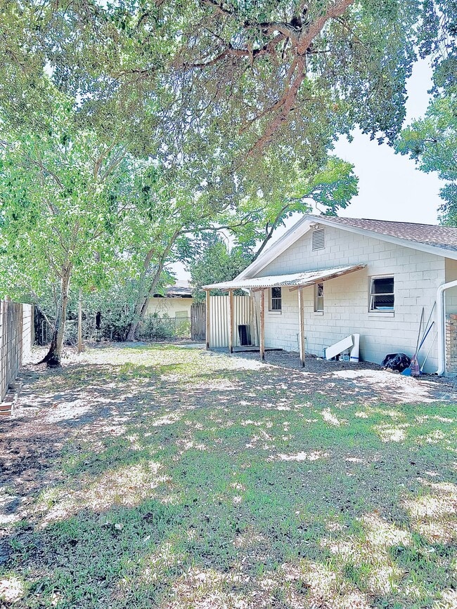 Photo - 803 Pine St