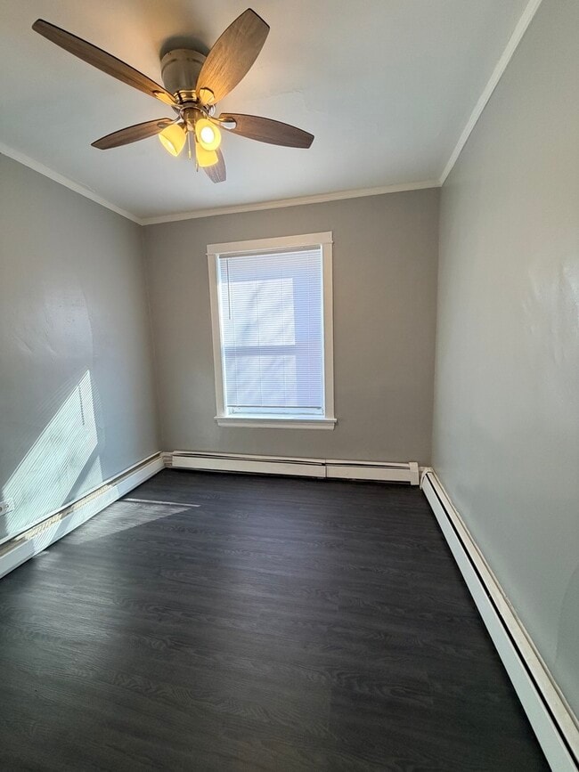 Photo - 7700 S Green St