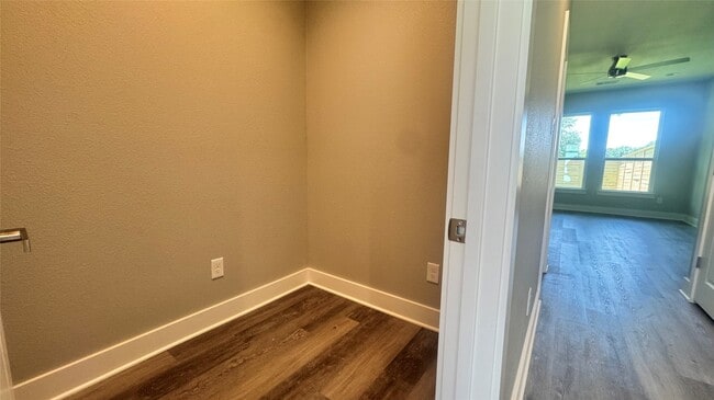 Photo - 700 Ebenezer Ln
