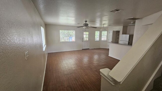 Photo - 844-846-846 Sagewood Trail