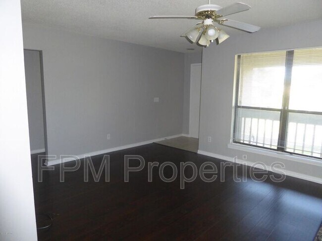 Photo - 10200 Belle Rive Blvd Unidad 120