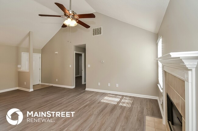 Photo - 1367 Camrose Ct