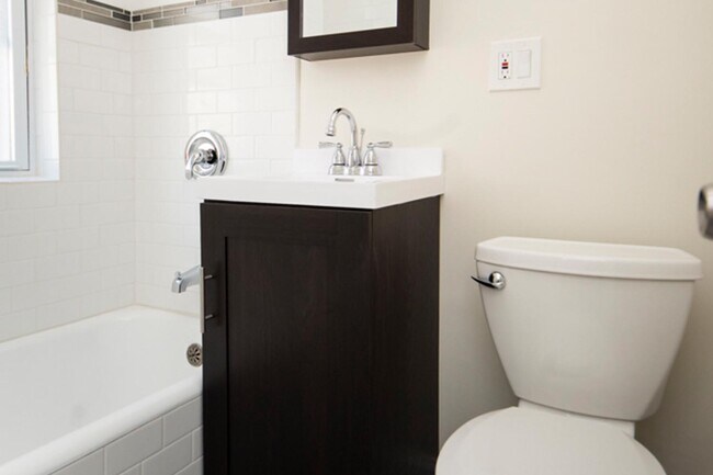 Photo - 2133 N Dayton St Unit 3