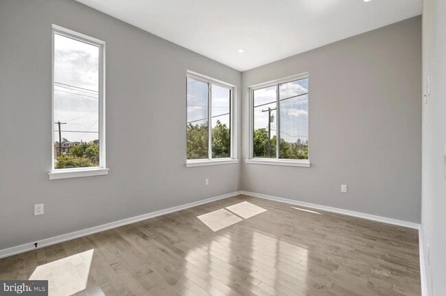 Photo - 2000 N 3rd St