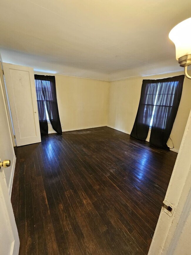 Photo - Charming Duplex with Private Entrance