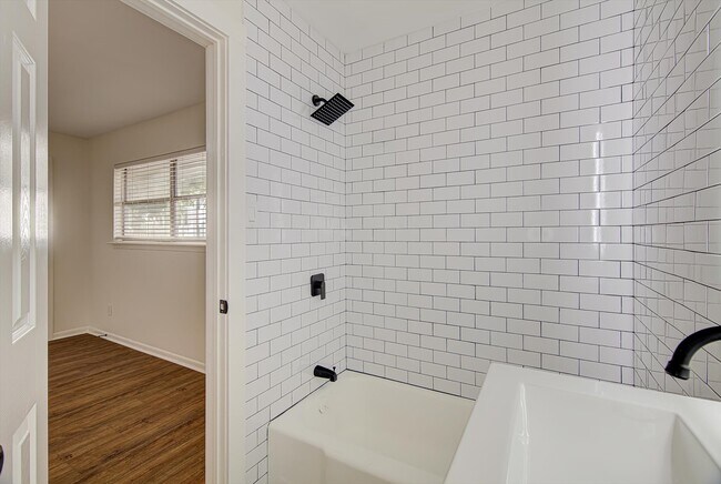 Photo - 1915 McDuffie St Unit 1