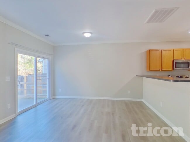 Photo - 369 Drooping Leaf Rd