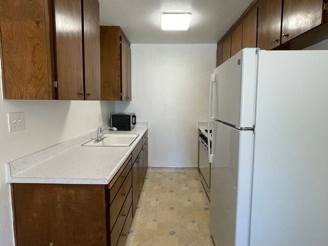 Photo - 625 Adams St Unit 4